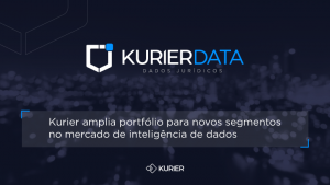 Imagem em fundo azul com logo do Kurier Data e texto escrito "Kurier amplia portfólio para novos segmentos no mercado de inteligência de dados"